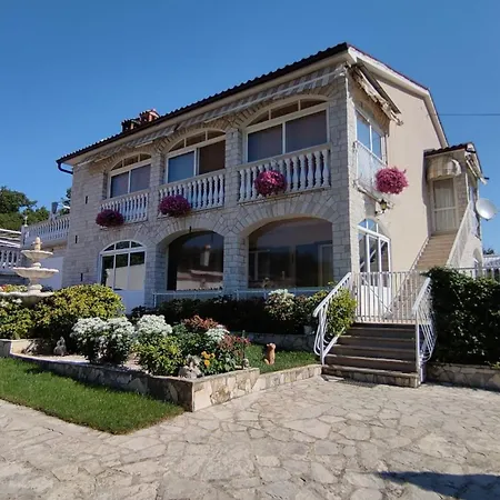 Vanda Apartment *